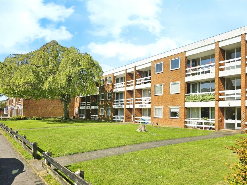 Main image of 2 bedroom  Flat for sale, Willow Court, St. Peters Park Road, Kent, CT10