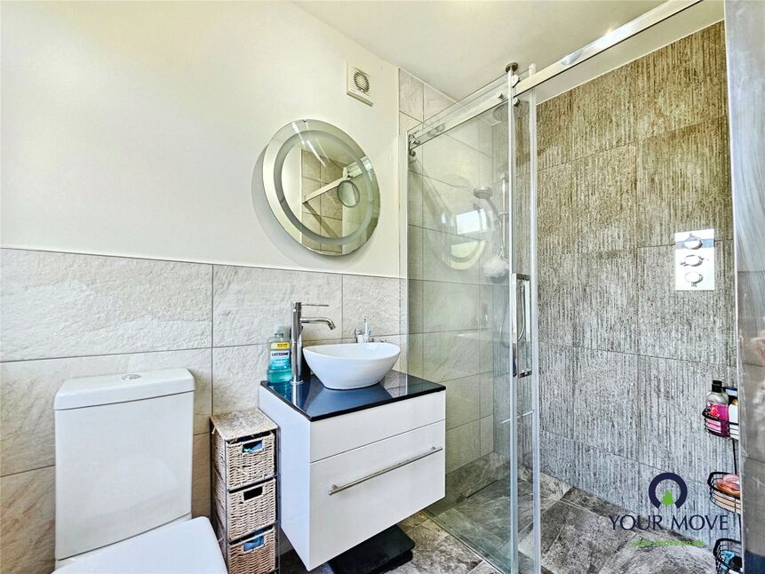 En-Suite Shower Room / WC