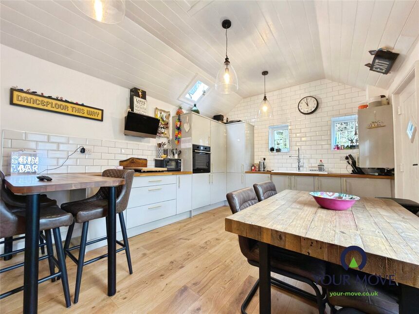 Kitchen / Living Room