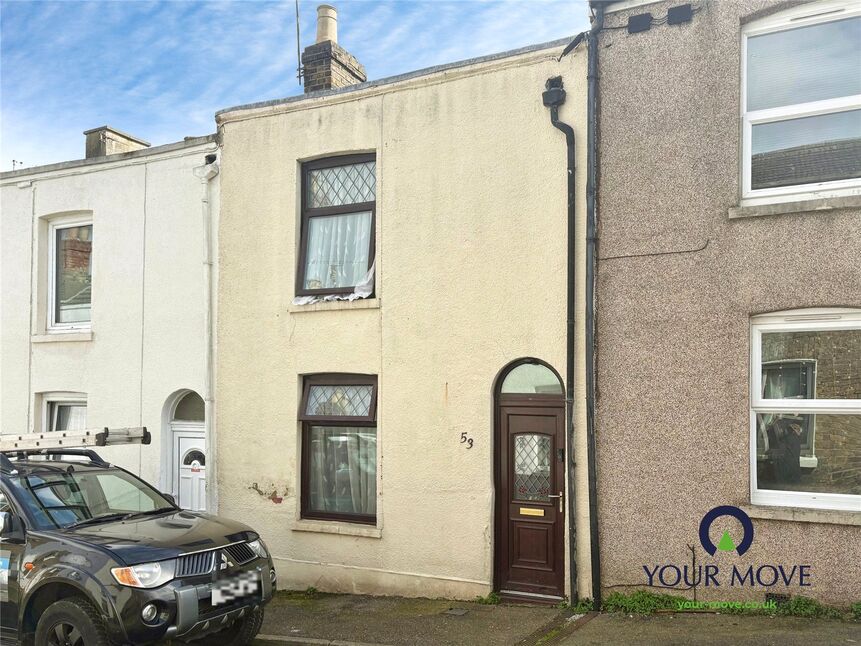 Main image of 2 bedroom Mid Terrace House for sale, Alexandra Road, Ramsgate, Kent, CT11