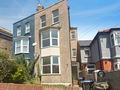 Vale Road, 4 bedroom Semi Detached House for sale, &pound;300,000