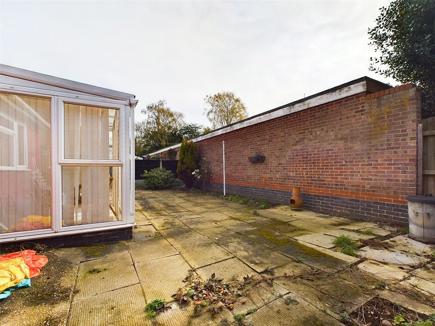 2 bedroom Detached Bungalow for sale, Derby Road, Bramcote, NG9 £250,000