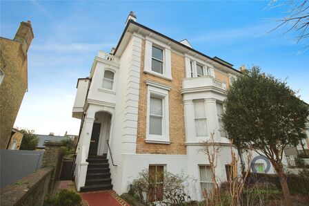 2 bedroom  Flat to rent