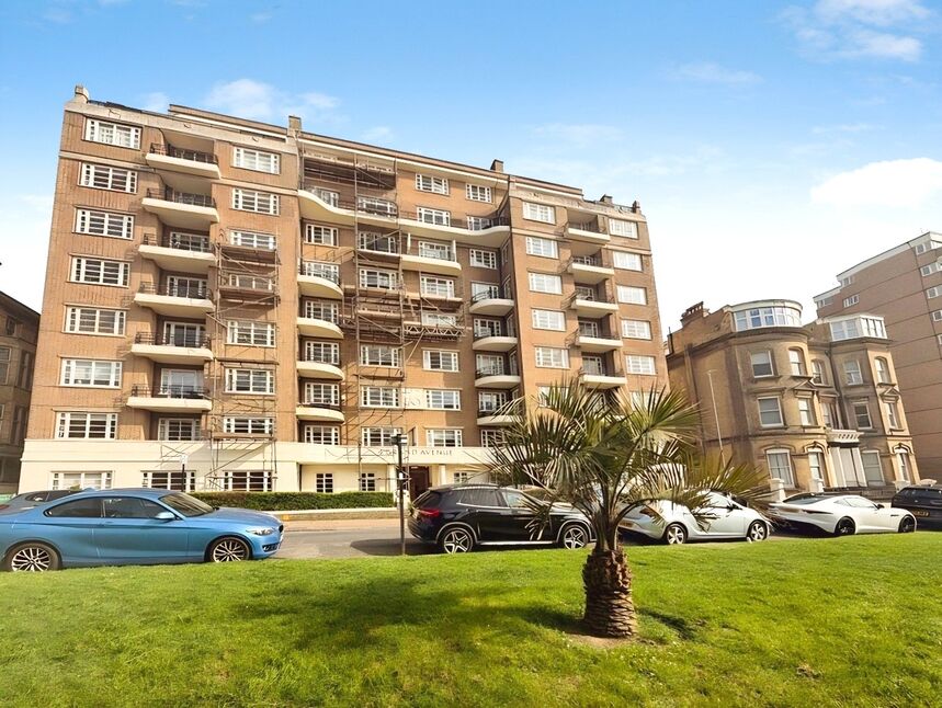 Main image of 3 bedroom Flat to rent, Grand Avenue, Hove, East Sussex, BN3