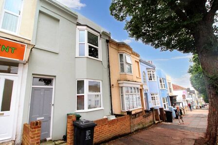 Elm Grove, 1 bedroom  Flat to rent, £1,100 pcm