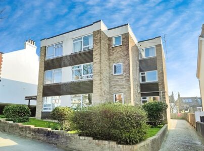 Florence Road, 1 bedroom  Flat to rent, £1,250 pcm
