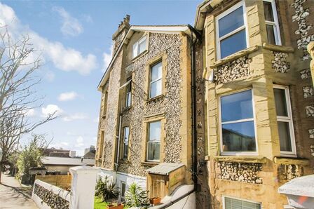 2 bedroom  Flat to rent