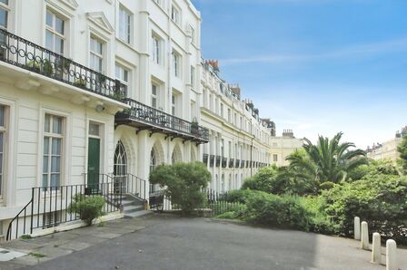 Sillwood Place, 1 bedroom Flat to rent, &pound;900 pcm