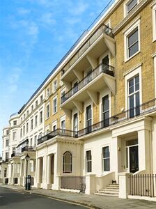 Eastern Terrace, 2 bedroom  Flat to rent, £2,300 pcm