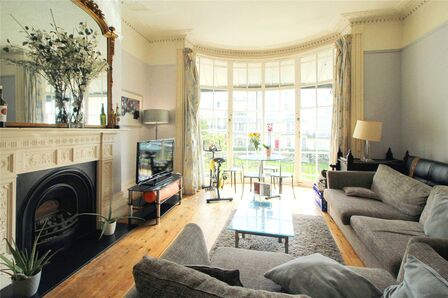 2 bedroom  Flat to rent