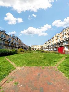 Bedford Square, 1 bedroom  Flat to rent, £1,800 pcm