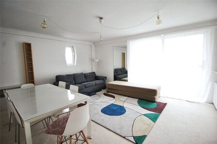 Queens Gardens, 2 bedroom  Flat to rent, £1,700 pcm
