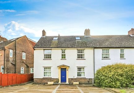 Barcombe Road, 4 bedroom Detached House to rent, £2,100 pcm