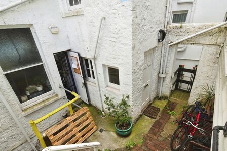 1 bedroom  Flat for sale