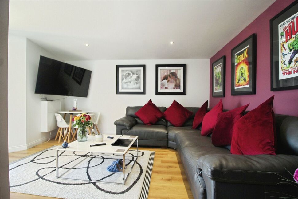 Living Room / Kitchen