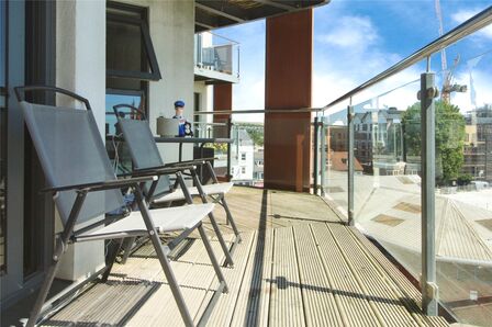 2 bedroom  Flat for sale