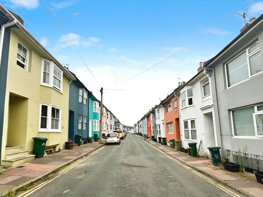 Main image of 3 bedroom Mid Terrace House to rent, Southampton Street, Brighton, East Sussex, BN2