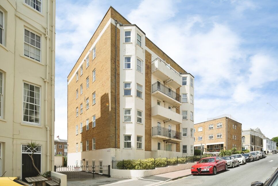 Main image of 2 bedroom Flat for sale, Seymour Square, Brighton, East Sussex, BN2