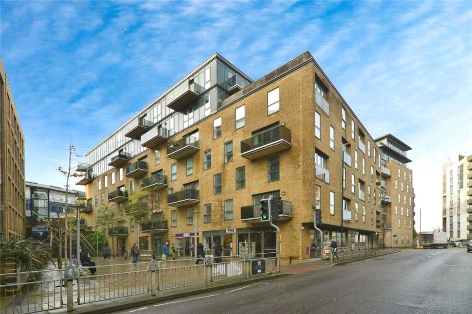 Main image of 2 bedroom Flat for sale, Fleet Street, Brighton, East Sussex, BN1