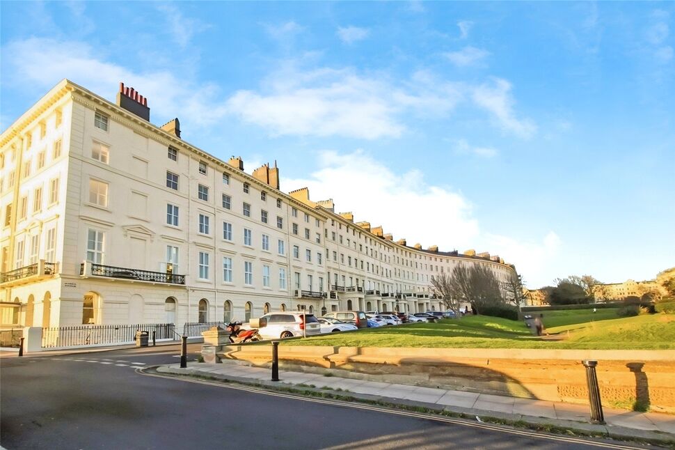 Main image of 1 bedroom  Flat to rent, Adelaide Crescent, Hove, East Sussex, BN3