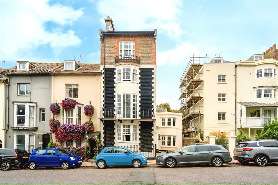 Main image of 2 bedroom Flat to rent, Upper Rock Gardens, Brighton, East Sussex, BN2