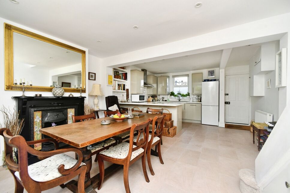Living Kitchen Area