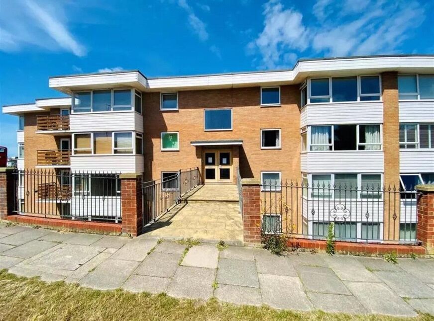 Main image of 3 bedroom Flat to rent, Roedean Road, Brighton, East Sussex, BN2