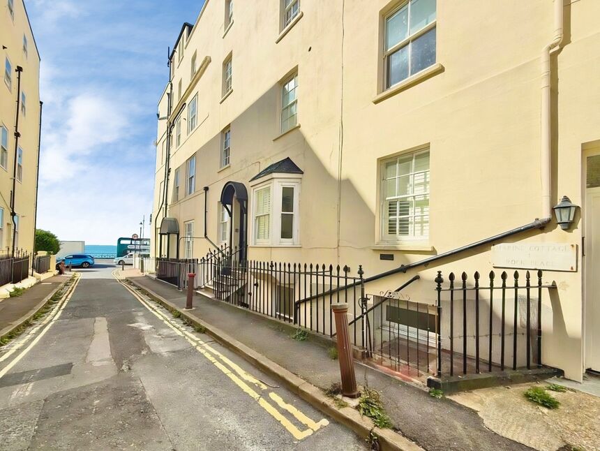 Main image of 2 bedroom Flat for sale, Marine Parade, Brighton, East Sussex, BN2