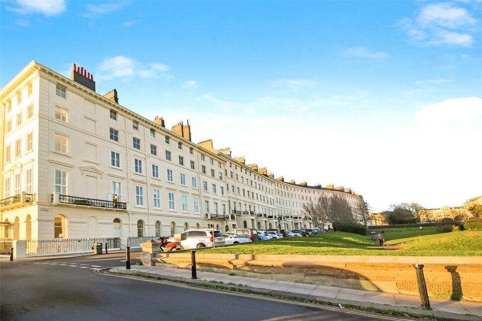 Main image of 1 bedroom Flat to rent, Adelaide Crescent, Hove, East Sussex, BN3