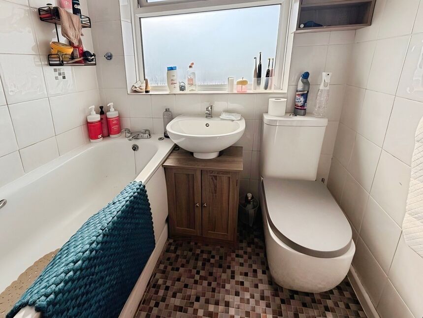 Bathroom / WC