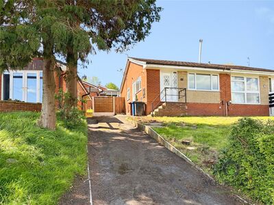 2 bedroom Semi Detached Bungalow to rent