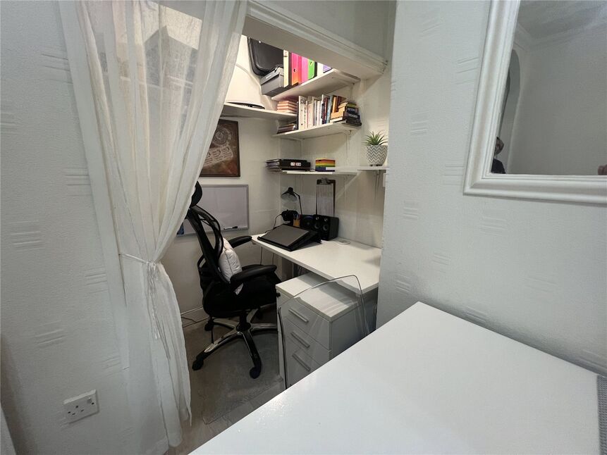 2 bedroom Mid Terrace House for sale, Wensley Road, Blackburn, BB2 £