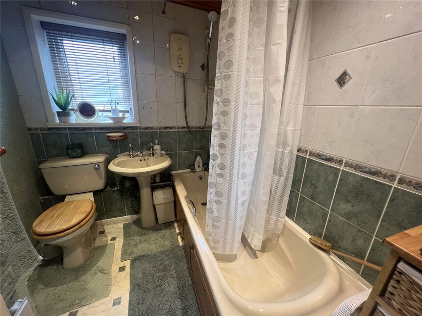 2 bedroom Mid Terrace House for sale, Wensley Road, Blackburn, BB2 £