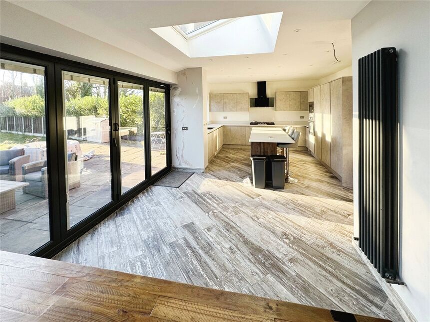 5 bedroom Semi Detached House to rent, Beardwood Brow, Blackburn, BB2