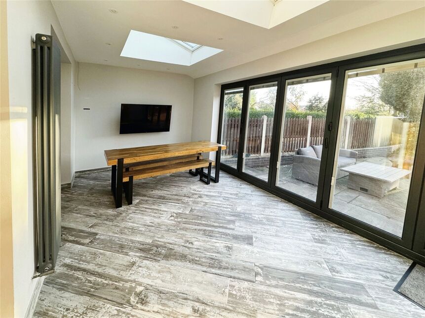 5 bedroom Semi Detached House to rent, Beardwood Brow, Blackburn, BB2