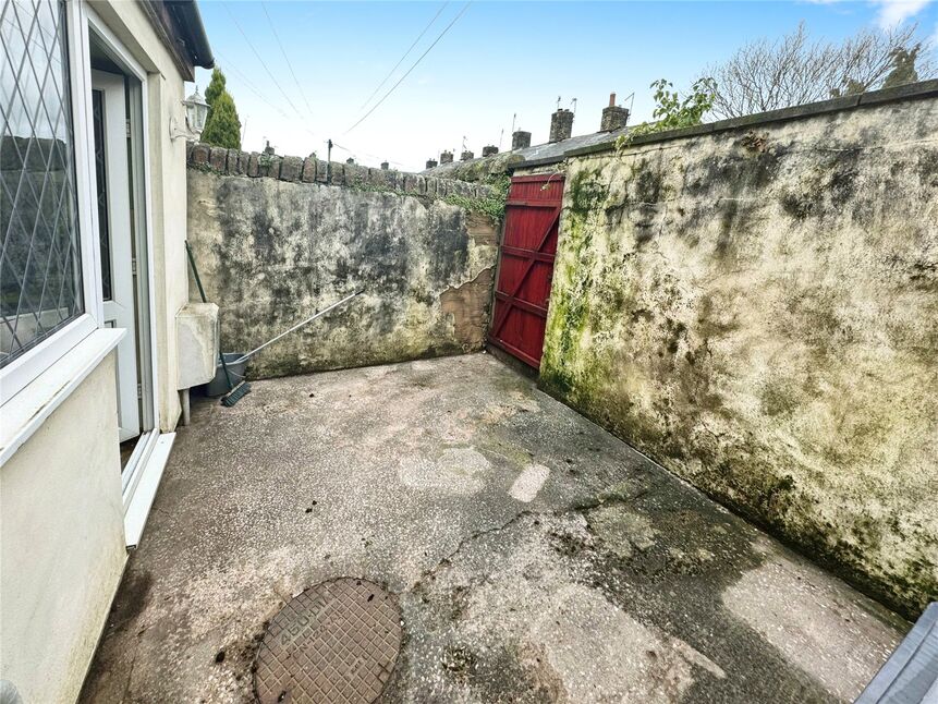 2 bedroom Mid Terrace House for sale, Spread Eagle Street