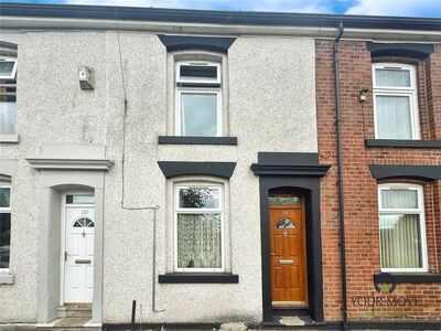 2 bedroom Mid Terrace House for sale
