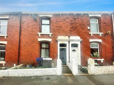 St. Ives Road, 3 bedroom Mid Terrace House to rent, £850 pcm