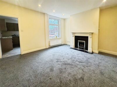 2 bedroom Mid Terrace House to rent