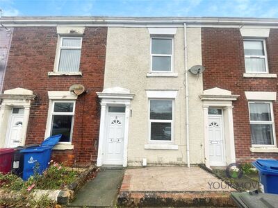 Derham Street, 2 bedroom Mid Terrace House to rent, £650 pcm