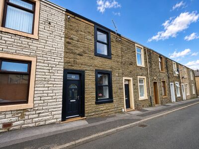 Albert Street, 3 bedroom Mid Terrace House for sale, &pound;110,000