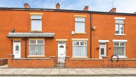2 bedroom Mid Terrace House for sale