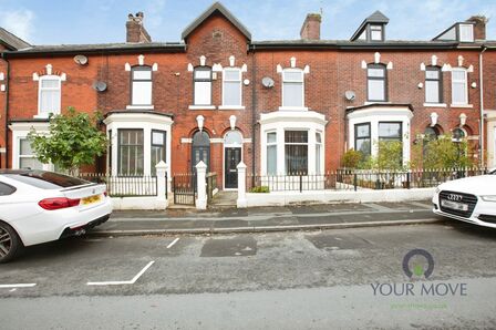 4 bedroom Mid Terrace House for sale