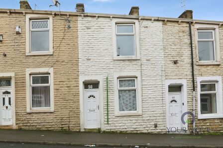 2 bedroom Mid Terrace House for sale