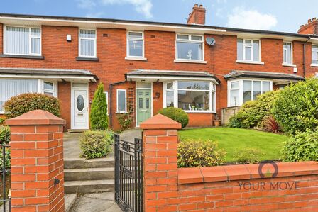 5 bedroom Mid Terrace House for sale