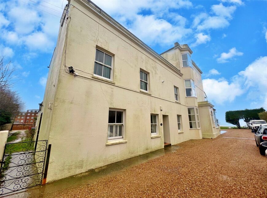 Main image of 2 bedroom  Flat to rent, Marine Parade, Bognor Regis, West Sussex, PO21