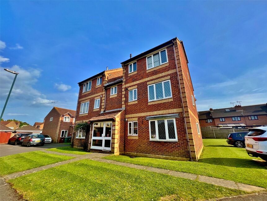 Main image of 2 bedroom Flat to rent, Satinwood Close, Bognor Regis, West Sussex, PO22
