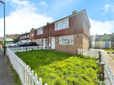 Chestnut Grove, 3 bedroom Semi Detached House for sale, £320,000