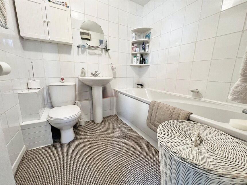 1 bedroom Flat for sale, Newtown Avenue, Bognor Regis, PO21 £120,000