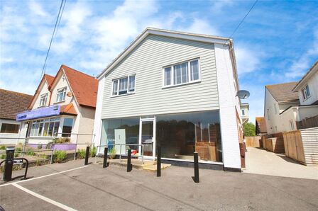 Felpham Way, 2 bedroom  Flat for sale, £230,000